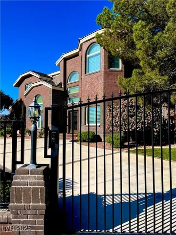 $1,500,000 | 8690 West Ford Avenue, Las Vegas, NV 89148