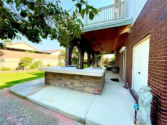 $1,500,000 | 8690 West Ford Avenue, Las Vegas, NV 89148