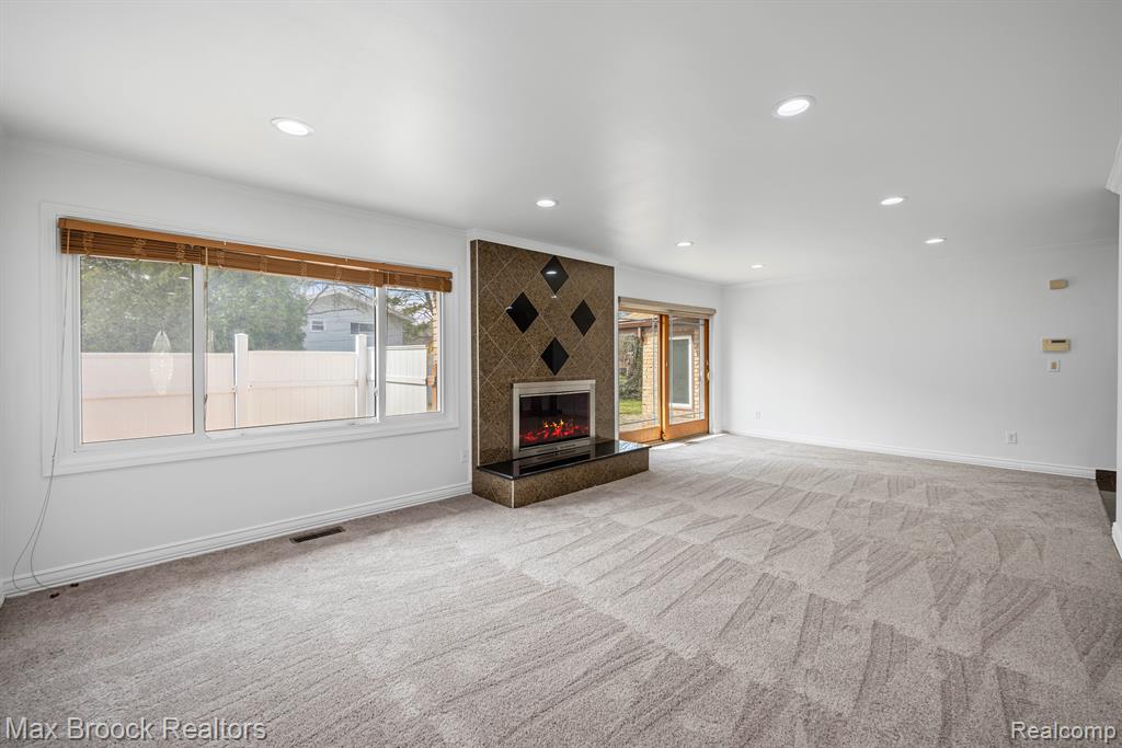 32036 Red Clover Road Farmington Hills, MI 48334 - Photo 7 of 44