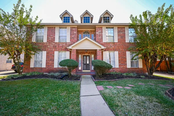 $2,750 | 9731 New Kent Drive, Sugar Land, TX 77498