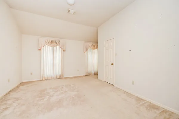 $2,750 | 9731 New Kent Drive, Sugar Land, TX 77498