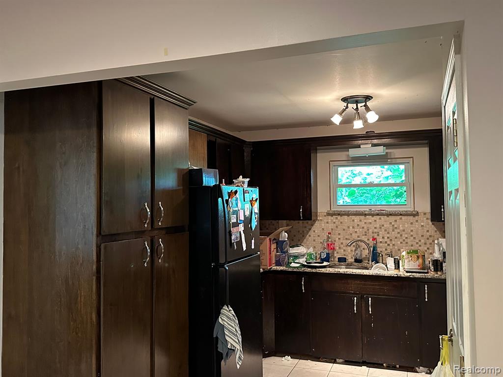 3905 Cone Avenue Rochester Hills, MI 48309 - Photo 3 of 14