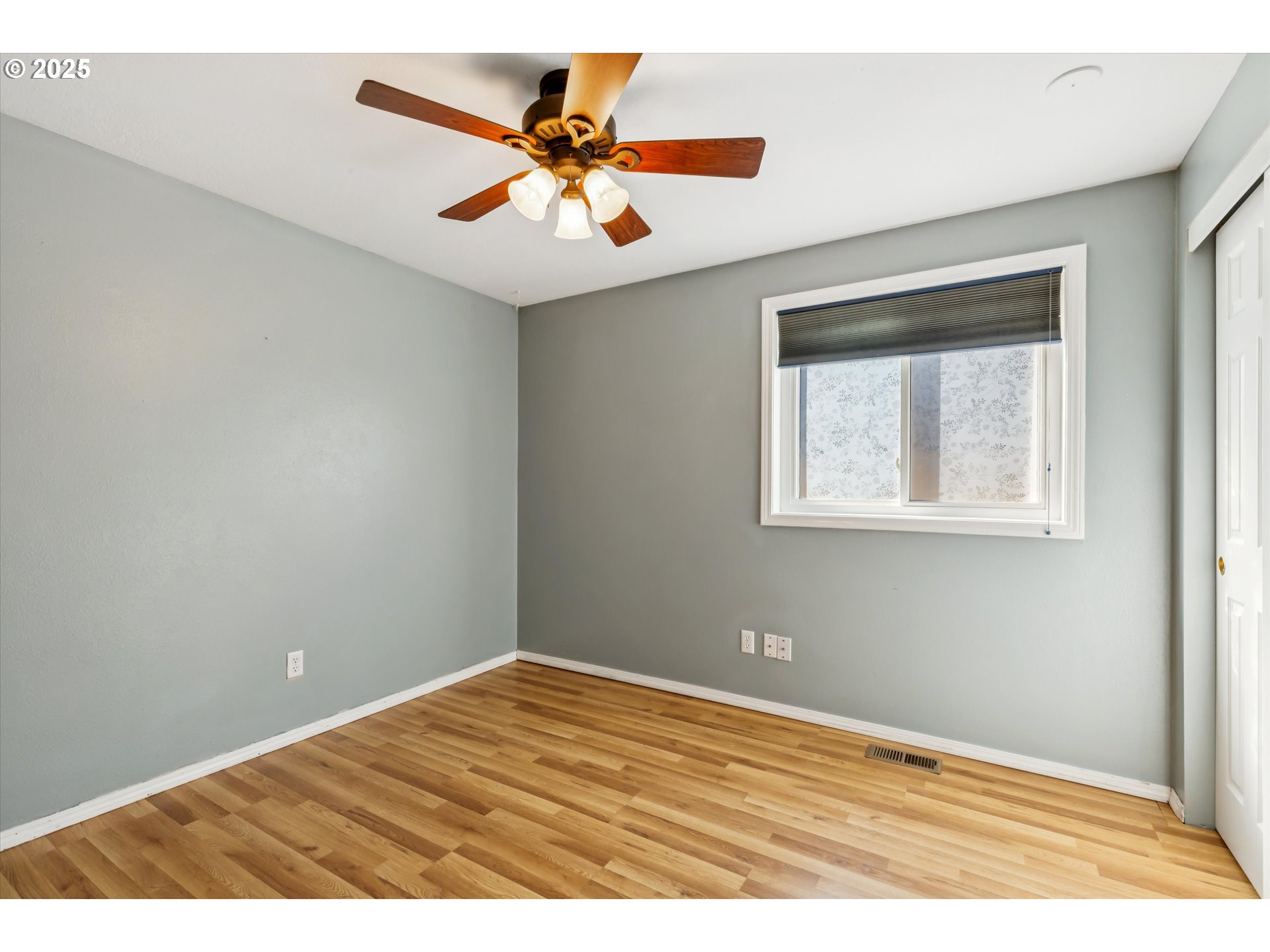 9935 Southwest Kable Street Portland, OR 97224 - Photo 18 of 33 Bedroom
