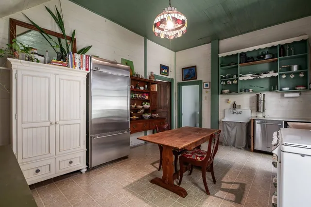 $450,000 | 124 North Hamilton Street, Gonzales, TX 78629