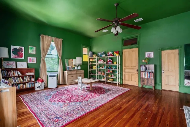 $450,000 | 124 North Hamilton Street, Gonzales, TX 78629