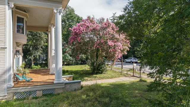 $450,000 | 124 North Hamilton Street, Gonzales, TX 78629