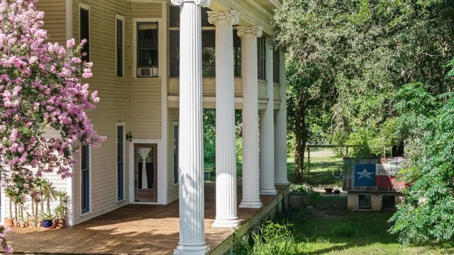 $450,000 | 124 North Hamilton Street, Gonzales, TX 78629