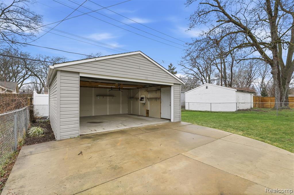 1979 Martin Road Ferndale, MI 48220 - Photo 23 of 36 Gallery Image 23