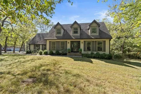 $749,000 | 7447 Black Oak Circle, Stilwell, KS 66085