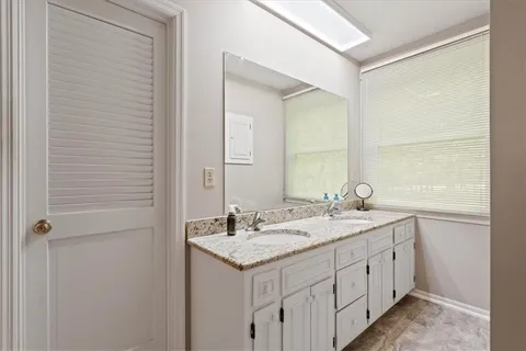 $749,000 | 7447 Black Oak Circle, Stilwell, KS 66085