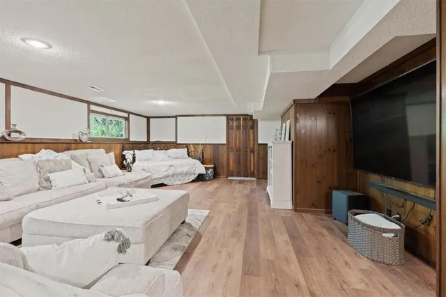 $749,000 | 7447 Black Oak Circle, Stilwell, KS 66085