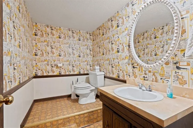 $749,000 | 7447 Black Oak Circle, Stilwell, KS 66085