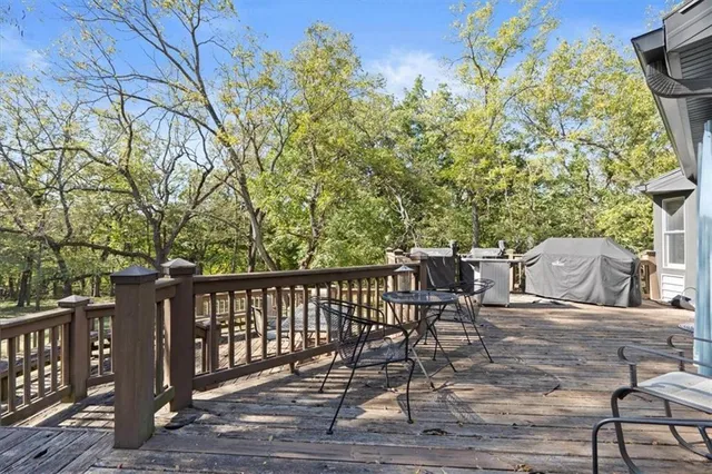 $749,000 | 7447 Black Oak Circle, Stilwell, KS 66085