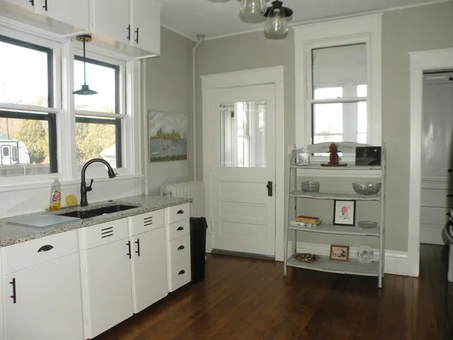 $219,000 | 301 West Amelia Street, Cassville, WI 53806