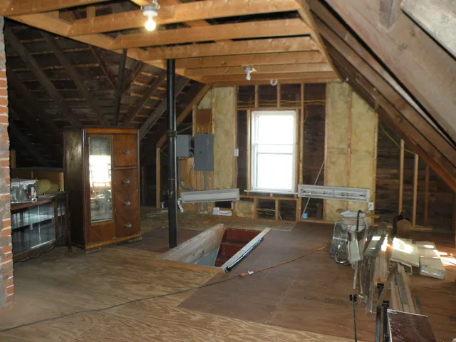 $219,000 | 301 West Amelia Street, Cassville, WI 53806