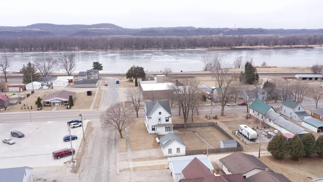 $219,000 | 301 West Amelia Street, Cassville, WI 53806