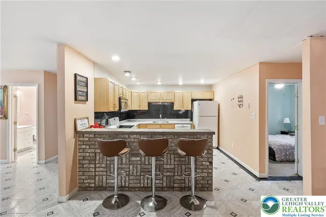 $325,000 | 6236 Forest Lane, East Stroudsburg, PA 18302