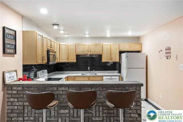 $325,000 | 6236 Forest Lane, East Stroudsburg, PA 18302