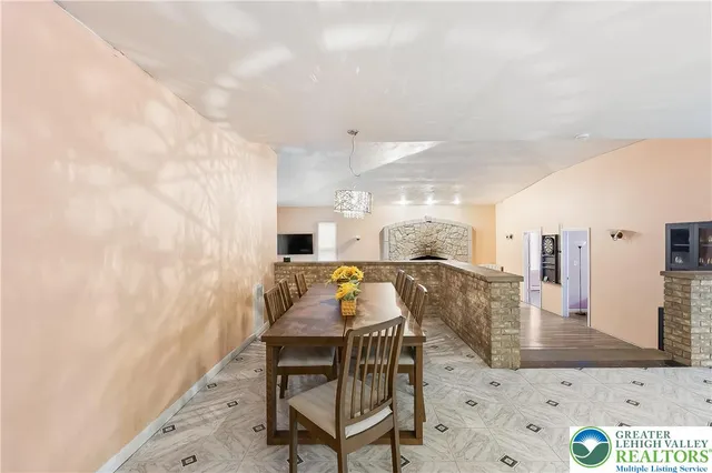 $325,000 | 6236 Forest Lane, East Stroudsburg, PA 18302