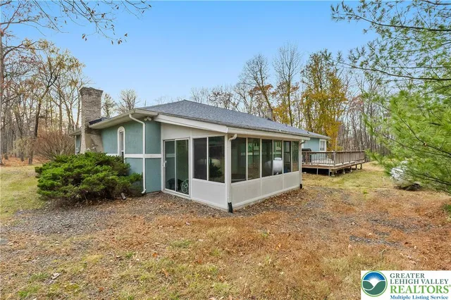 $325,000 | 6236 Forest Lane, East Stroudsburg, PA 18302