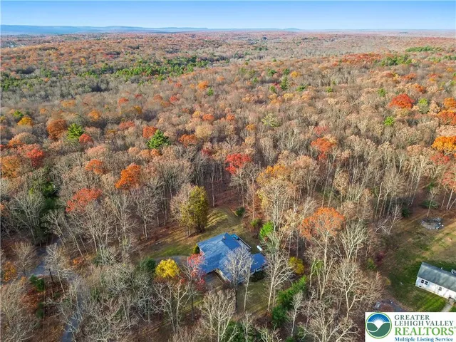 $325,000 | 6236 Forest Lane, East Stroudsburg, PA 18302