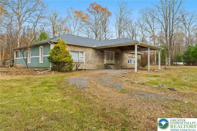 $325,000 | 6236 Forest Lane, East Stroudsburg, PA 18302
