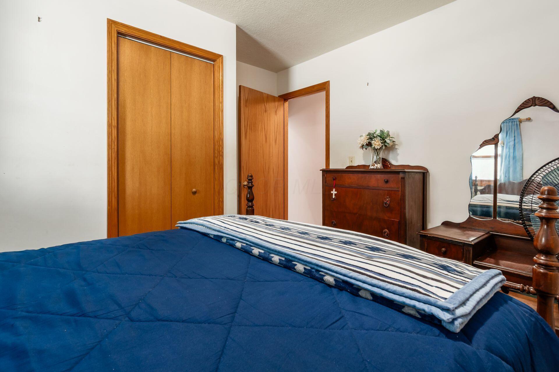 19531 Kalklosch Road Logan, OH 43138 - Photo 11 of 36 1st Floor Primary bedroom