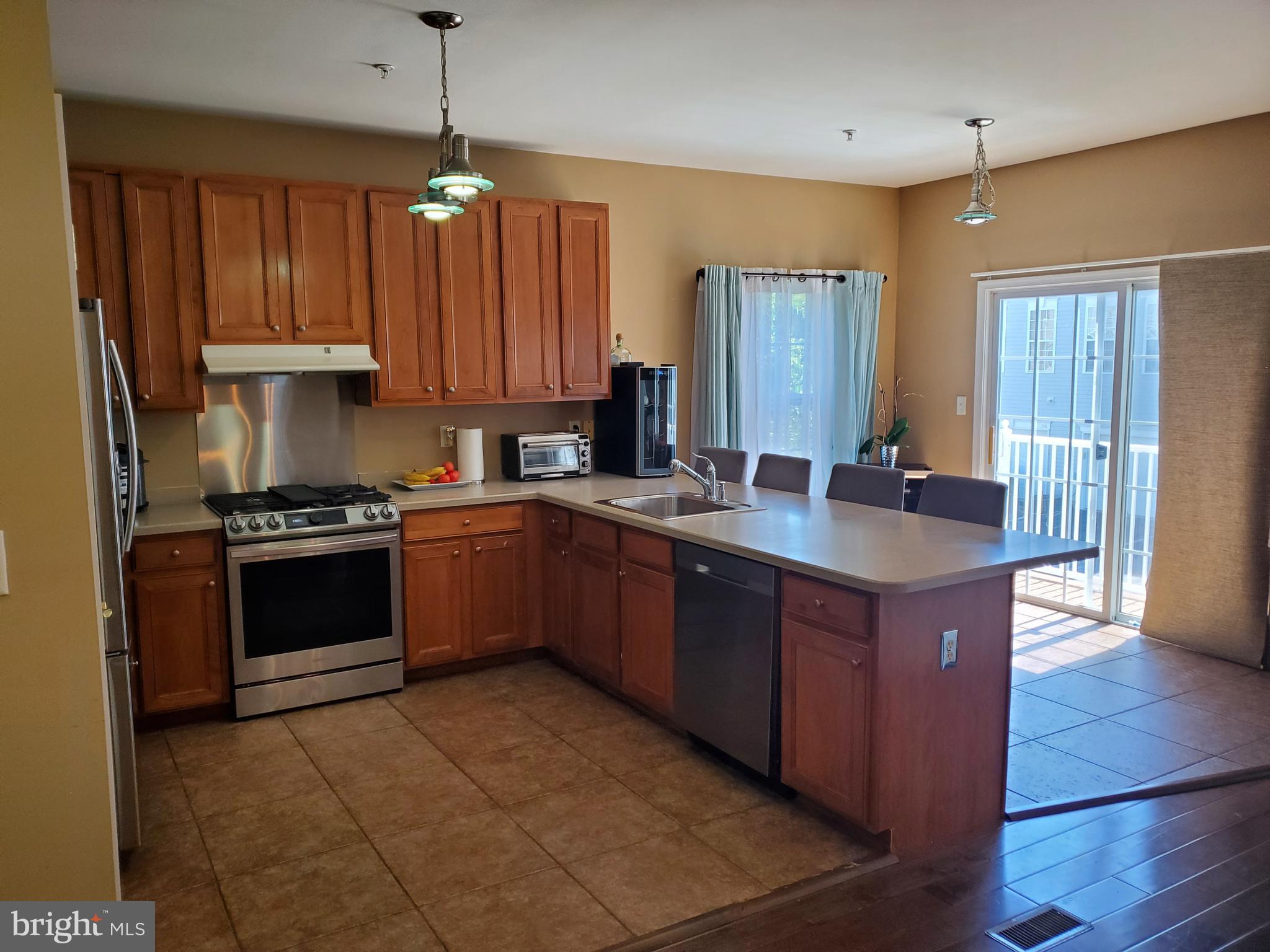 323 Harbour Boulevard Riverton, NJ 08077 - Photo 4 of 31