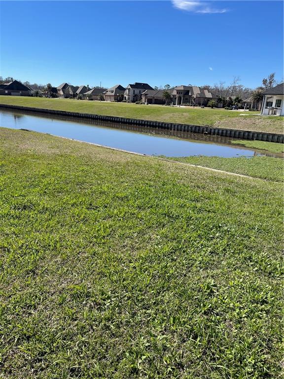 21565 Blue Marlin Drive Springfield, LA 70462 - Photo 3 of 5