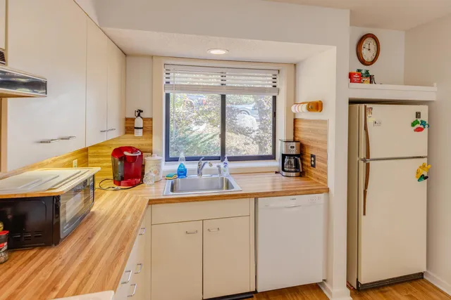 $620,000 | 89 Clearbrook Road, Unit 2, Lincoln, NH 03251