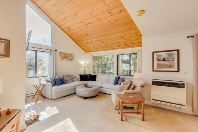 $620,000 | 89 Clearbrook Road, Unit 2, Lincoln, NH 03251