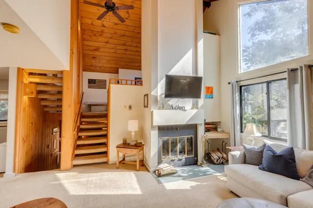 $620,000 | 89 Clearbrook Road, Unit 2, Lincoln, NH 03251