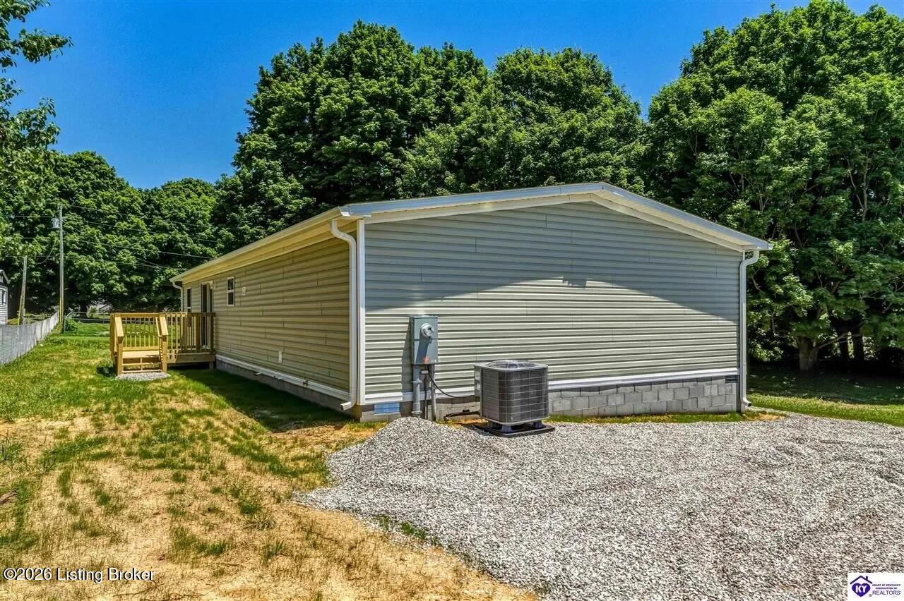 1601 Crume Road Vine Grove, KY 40175 - Photo 5 of 26 8f75c862fd72a20d0cdd8ecd571d53f0l-m35252