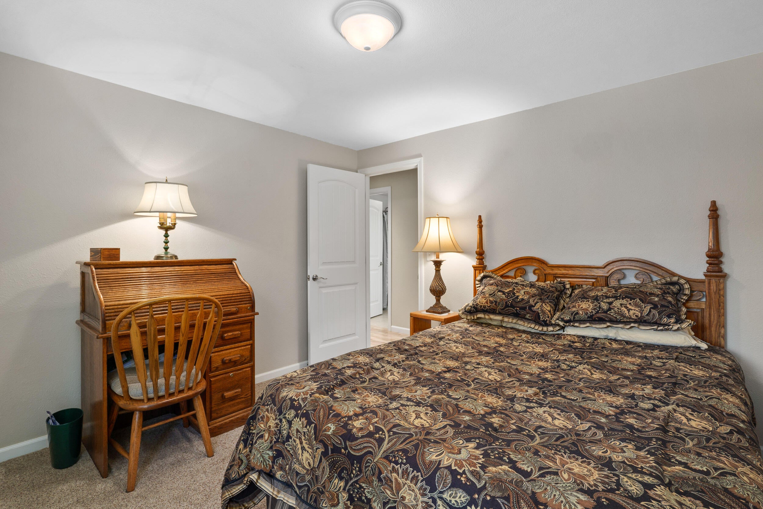 6635 Crowfoot Road Trail, OR 97541 - Photo 45 of 70 Guest Bedroom 2
