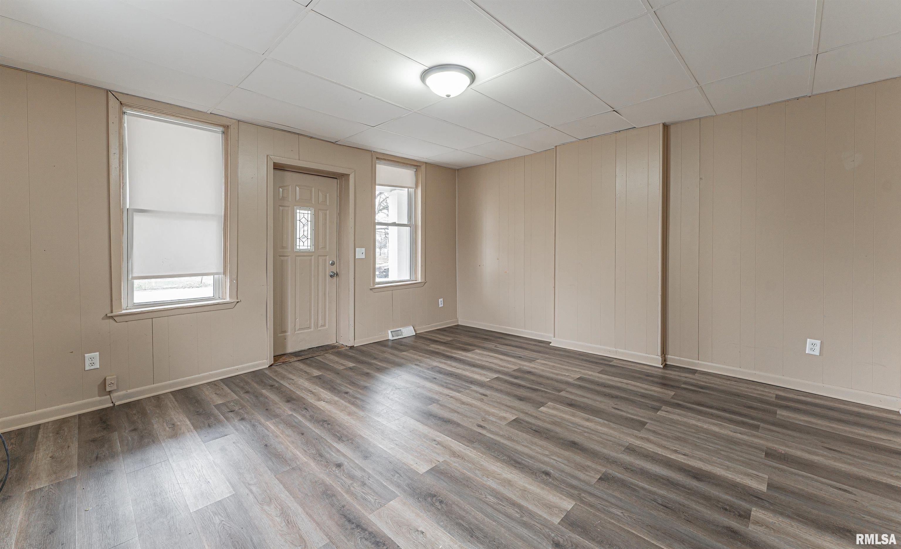 515 South Maple Street, Unit 517 Lincoln, IL 62656 - Photo 4 of 27