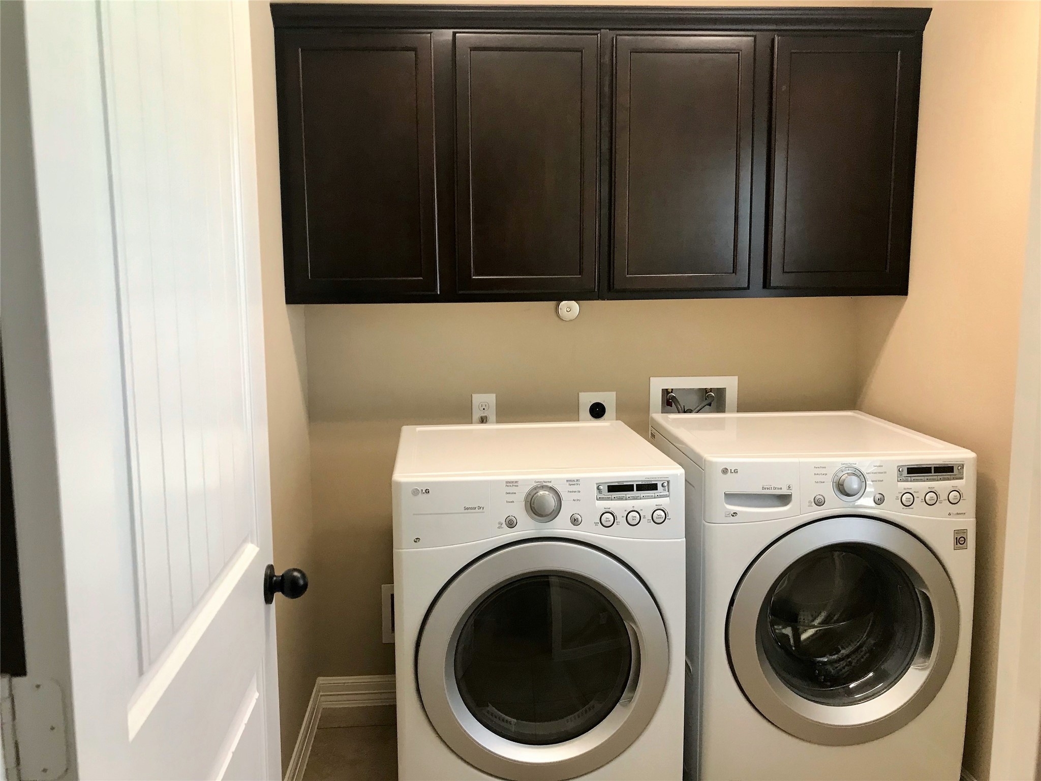 722 Audra Lane Spring, TX 77386 - Photo 13 of 27 a utility room with dryer and washer