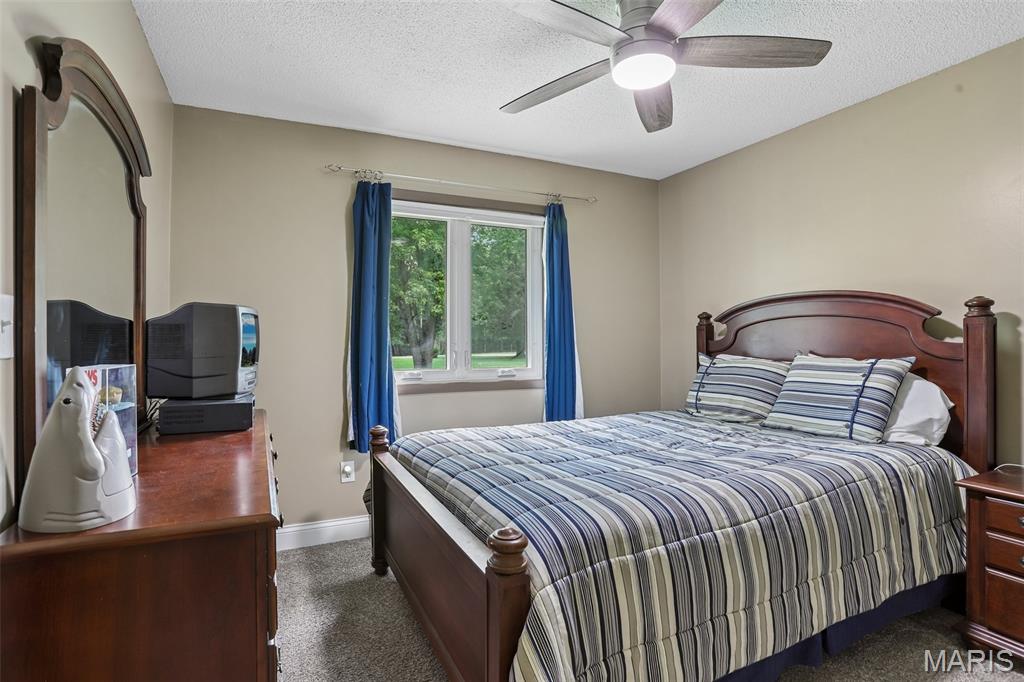 16016 Rugby Trail Litchfield, IL 62056 - Photo 27 of 48