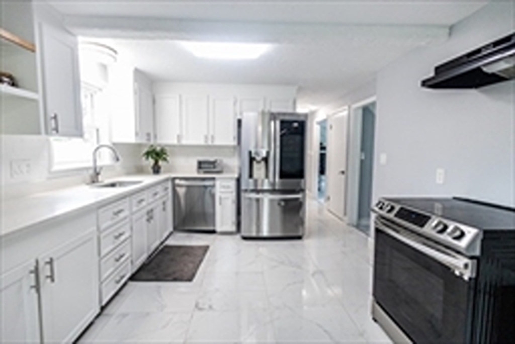 40 Neal Street Walpole, MA 02081 - Photo 10 of 27