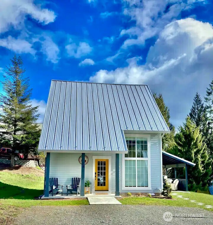 108 Chief Kiona Road Silver Creek, WA 98585 - Photo 2 of 21