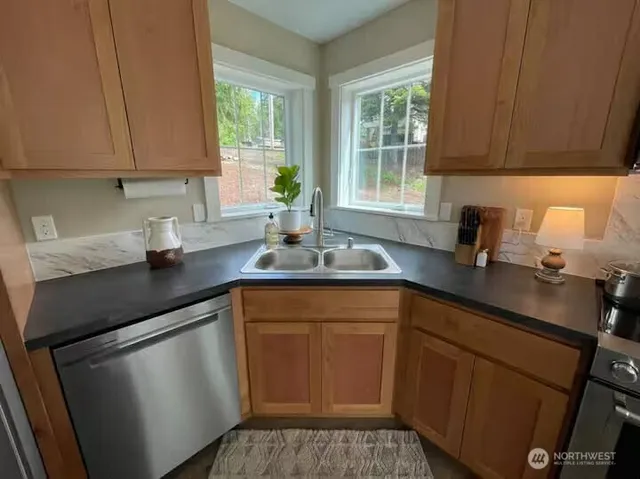 $425,000 | 108 Chief Kiona Road, Silver Creek, WA 98585