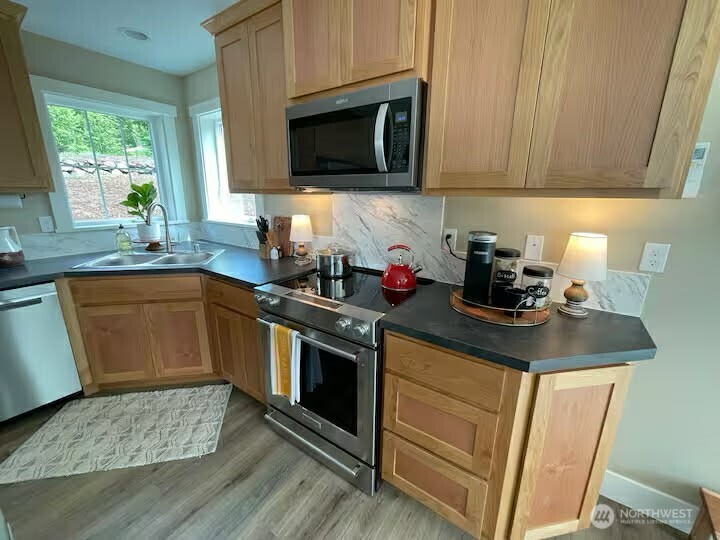 108 Chief Kiona Road Silver Creek, WA 98585 - Photo 9 of 21