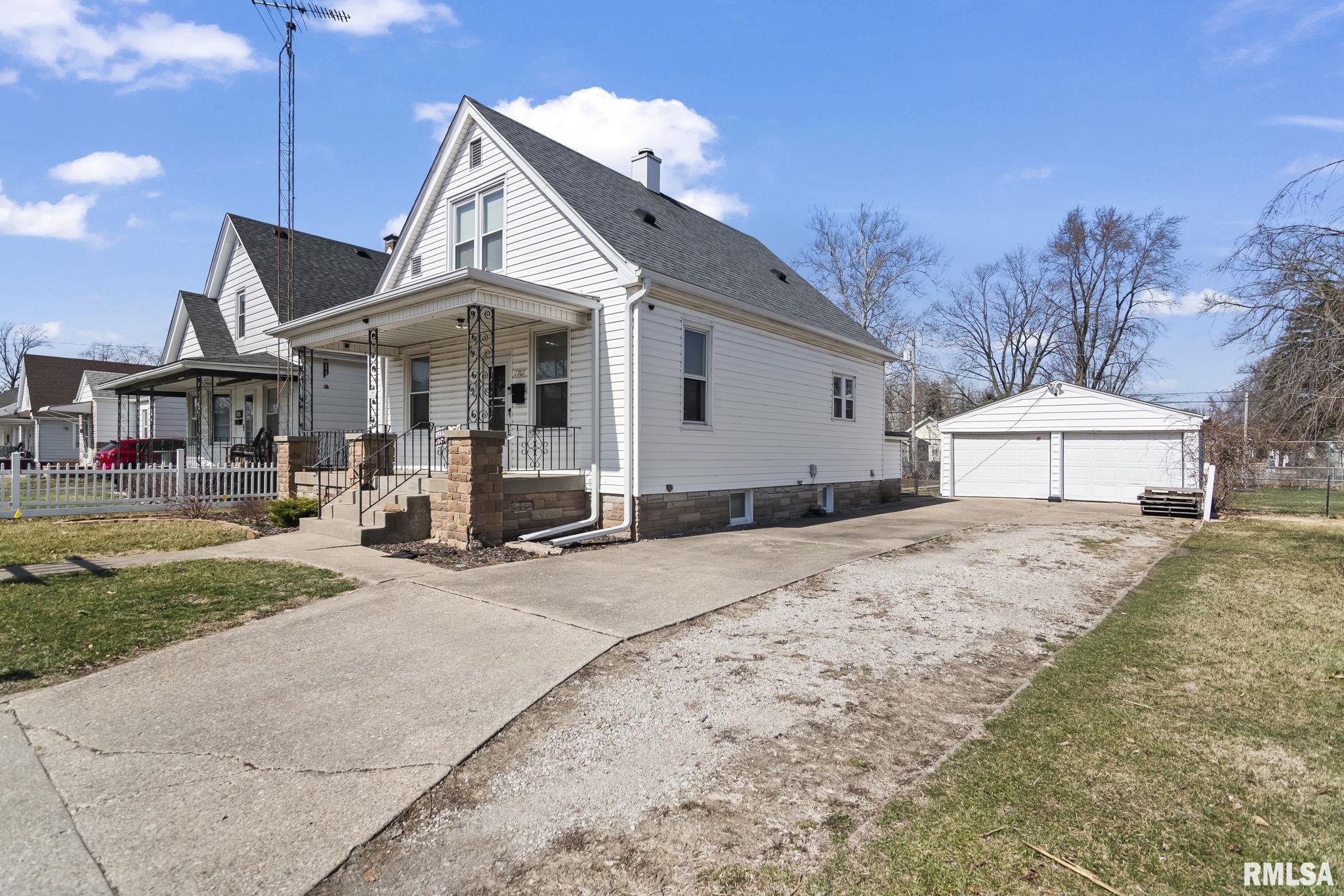 1707 East Keys Avenue Springfield, IL 62702 - Photo 3 of 35