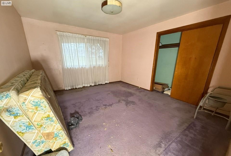 533 Blackhawk Road Beaver Falls, PA 15010 - Photo 6 of 20 an empty room with windows