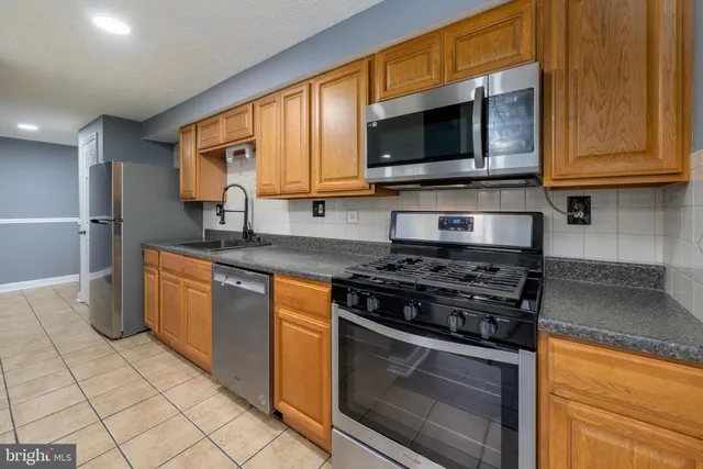 $1,750 | 108 Kenwood Drive, Sicklerville, NJ 08081