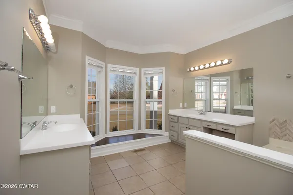 $485,000 | 39 Richland Cove, Jackson, TN 38305