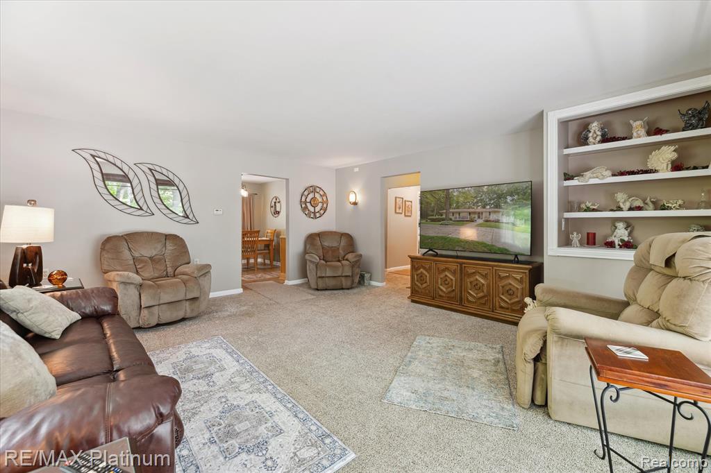10071 Denton Hill Road Fenton, MI 48430 - Photo 8 of 39 Gallery Image 8