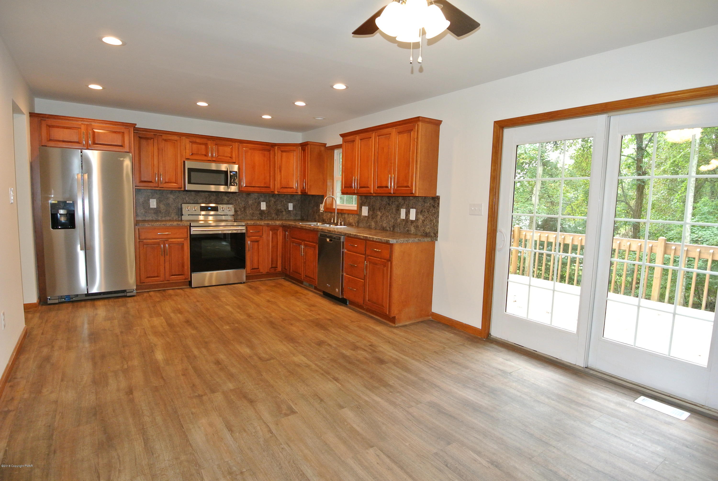 213 Leo Road Bartonsville, PA 18321 - Photo 6 of 27 KITCHEN