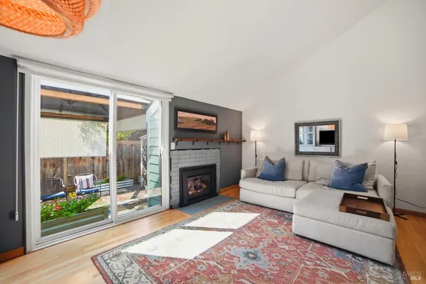 $449,000 | 178 Courtyards East, Windsor, CA 95492