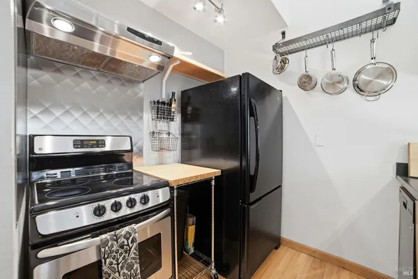 $449,000 | 178 Courtyards East, Windsor, CA 95492