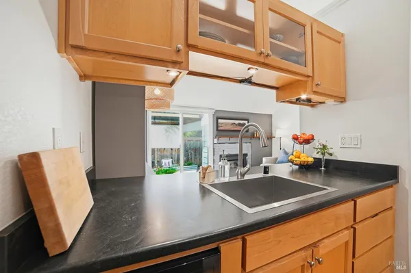 $449,000 | 178 Courtyards East, Windsor, CA 95492